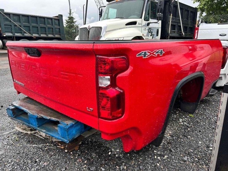 chevy-silverado-lt-red-truck-bed-image-1
