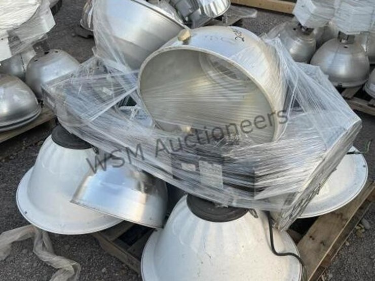 pallet-of-high-bay-lights-image-1
