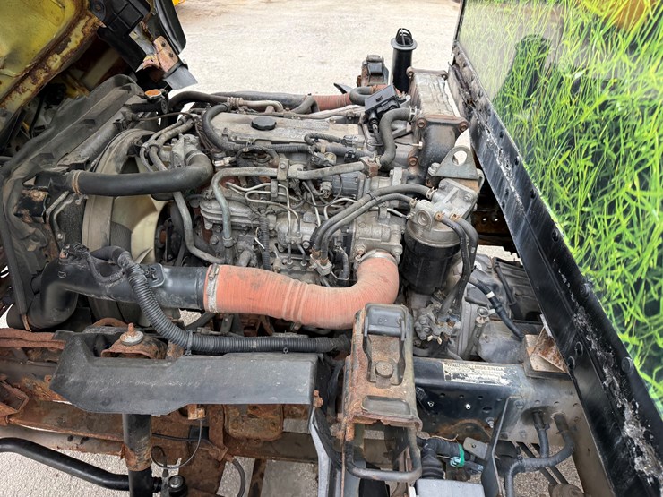 #1154-•-2009-isuzu-box-truck-(has-wi-title)-(new-berlin,-wi)-image-28