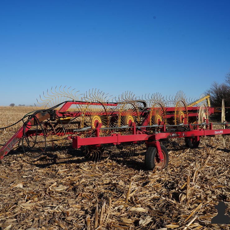 Tonutti 12 Wheel Hay Rake