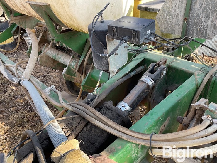 john-deere-7000-image-17