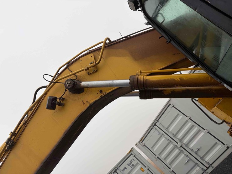 komatsu-pc228us-lc-image-5