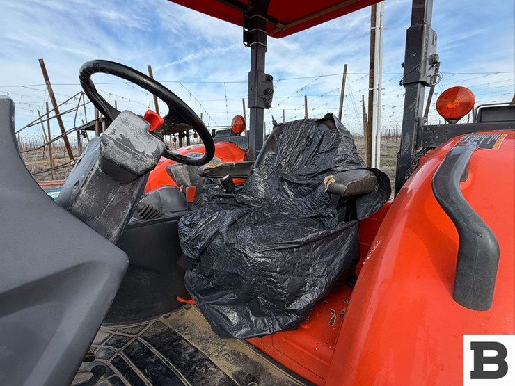 2016-kubota-m5-091-image-30