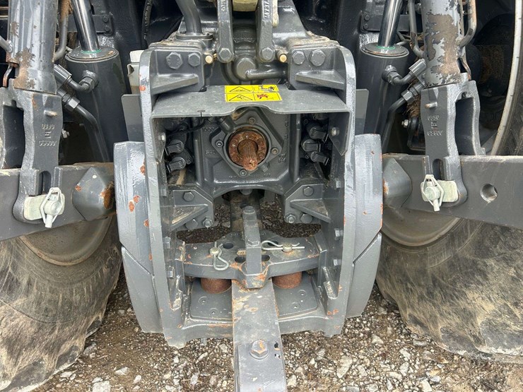 2015-massey-ferguson-7726-image-13