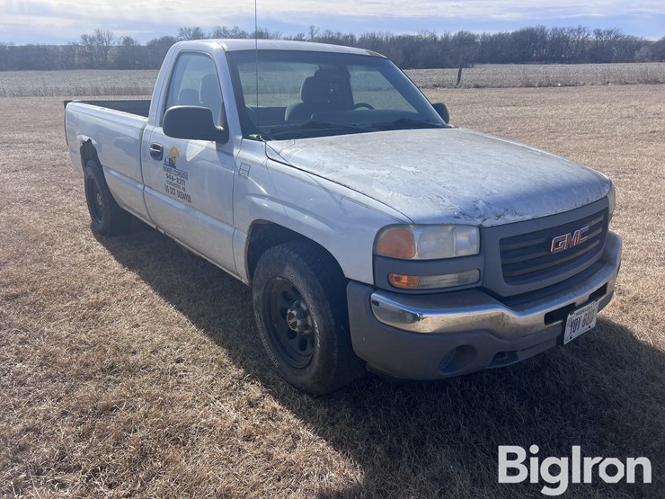 2006-gmc-sierra-1500-image-3