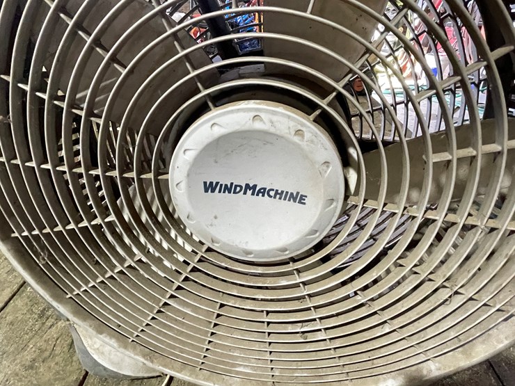 #7214-•-(2)-fans-image-9