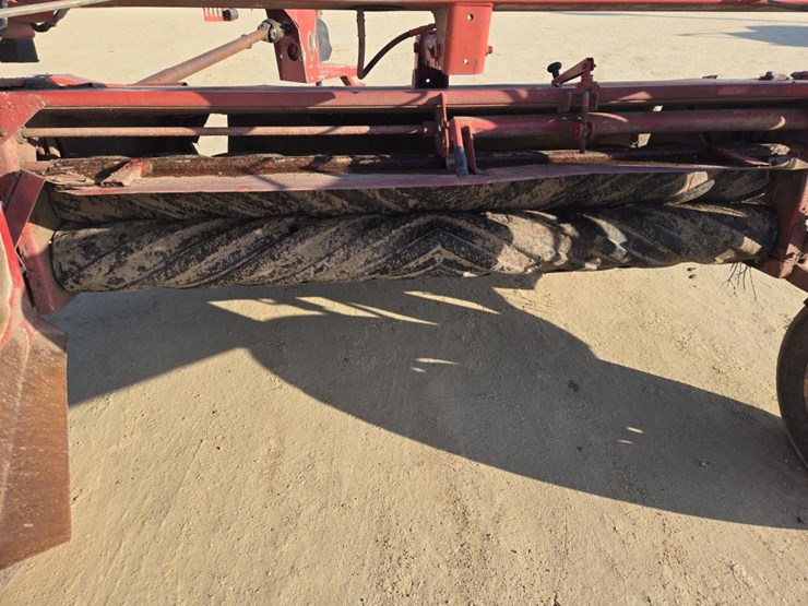 new-holland-1411-image-9