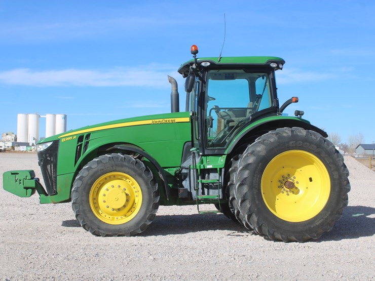 john-deere-8285r-image-2