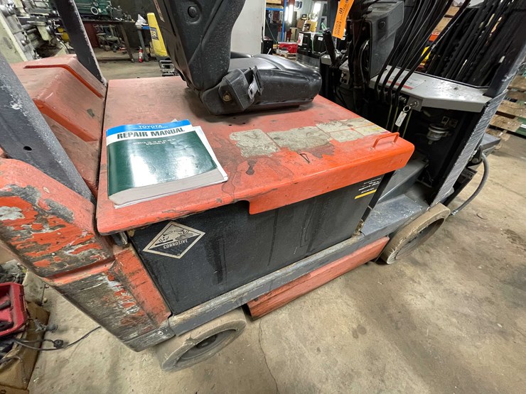 #1230-•-toyota-electric-forklift-(shawano,-wi)-image-24