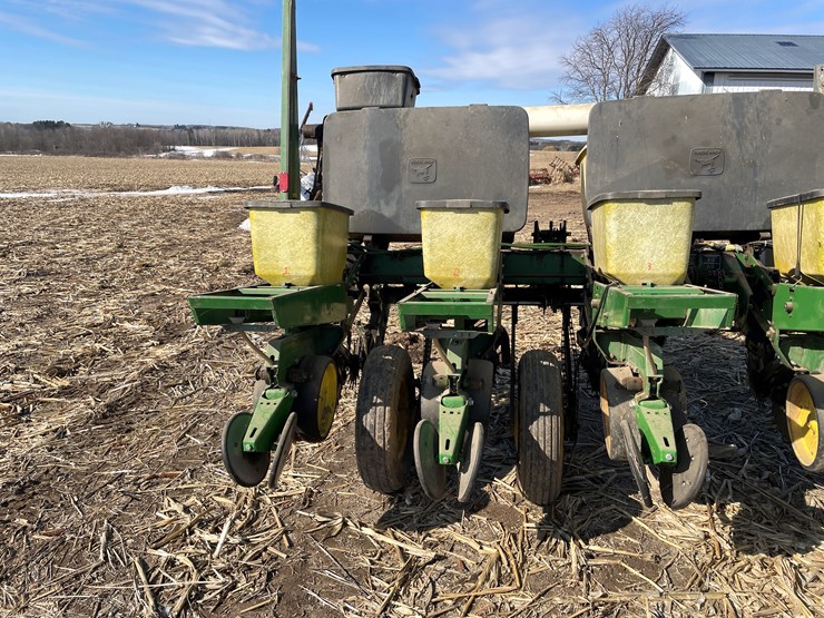 john-deere-7000-image-11