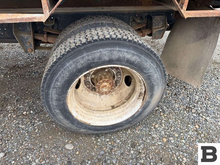 1992-ford-f700-image-15