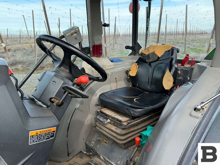 2014-kubota-m8540hd-image-25