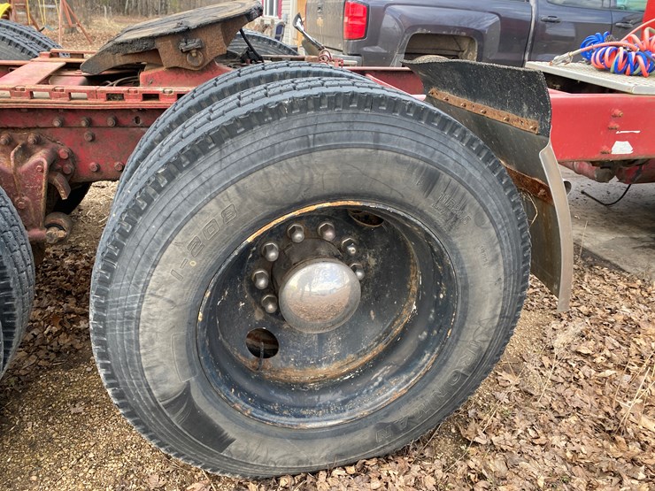 #1152-•-1994-white-gmc-tandem-axle-semi-(has-wi-title)-(non-runner)-(shawano,-wi)-image-21