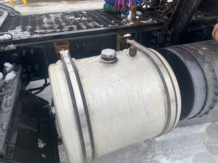 #1145-•-2009-mack-gu713-semi-tractor-(has-wi-title)-(mosinee,-wi)-image-45