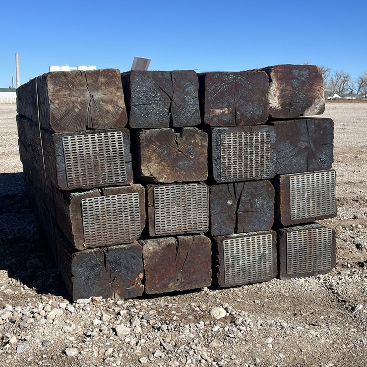 #2005 • Rail Road Ties 7" x 9" x 8.5ft (Bundle Of 16) #1 Quality