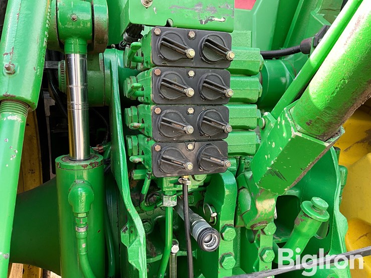 2001-john-deere-8110-image-17