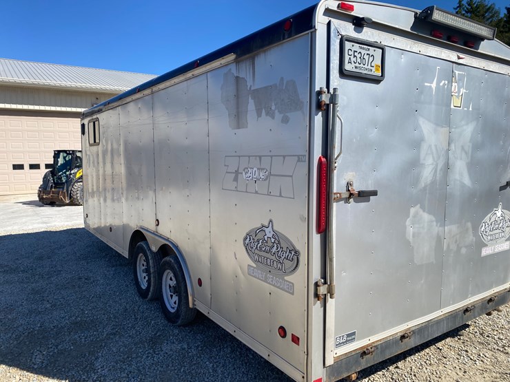 #1274-•-middlebury-tandem-axle-enclosed-trailer-(has-wi-title)-(helenville,-wi)-image-7