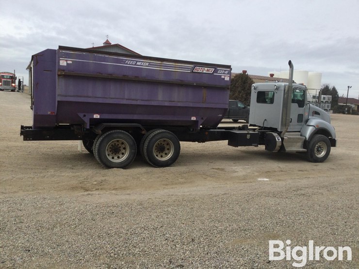 2013-kenworth-t440-image-4