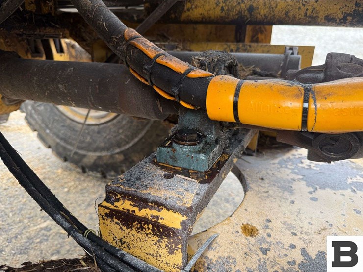 caterpillar-928g-image-28