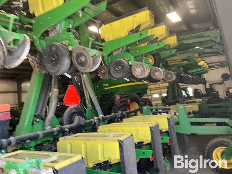 john-deere-1720-image-7