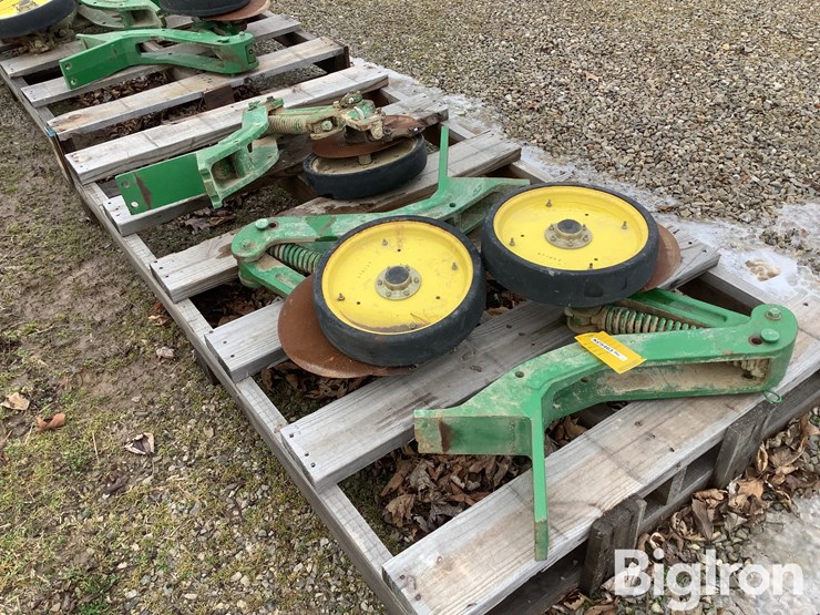 john-deere-1775-image-5