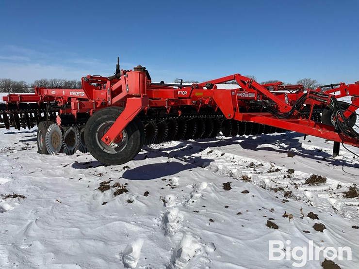2018-kuhn-krause-interceptor-8050-image-9