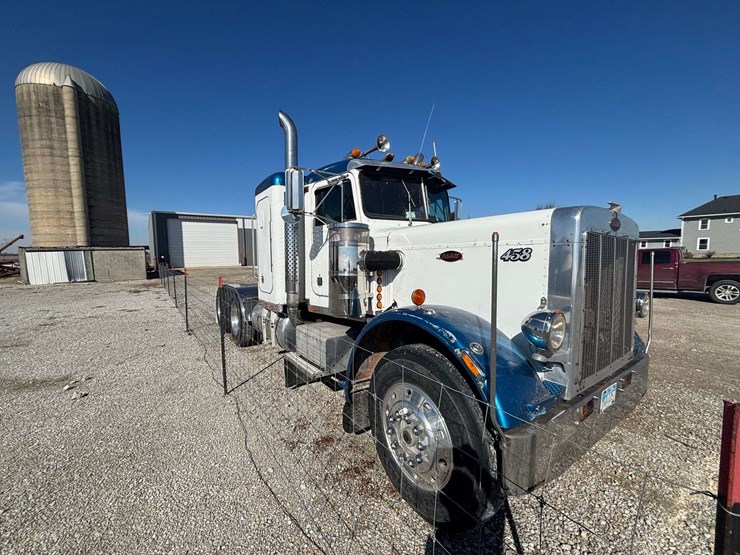 1982-peterbilt-389-image-27