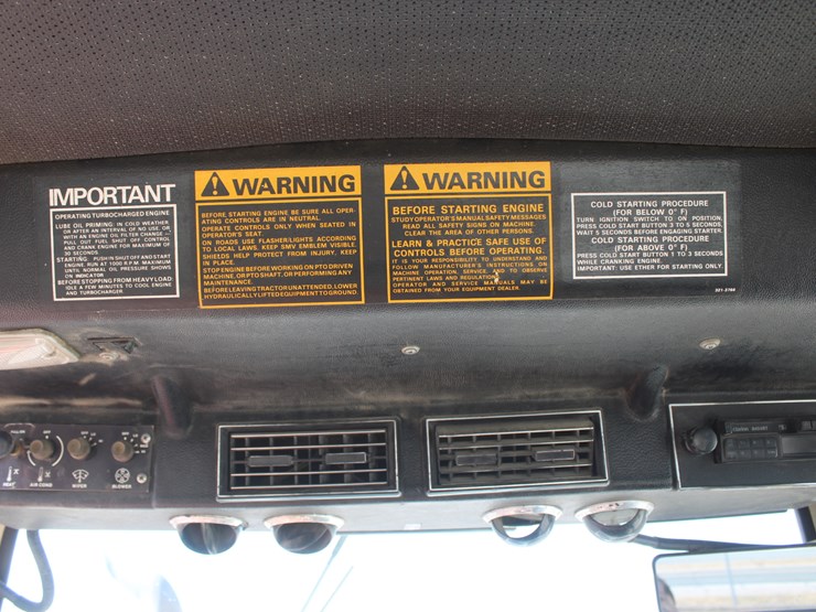 #1015-•-case-4490-tractor-image-32