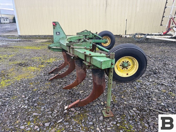 john-deere-7-image-2