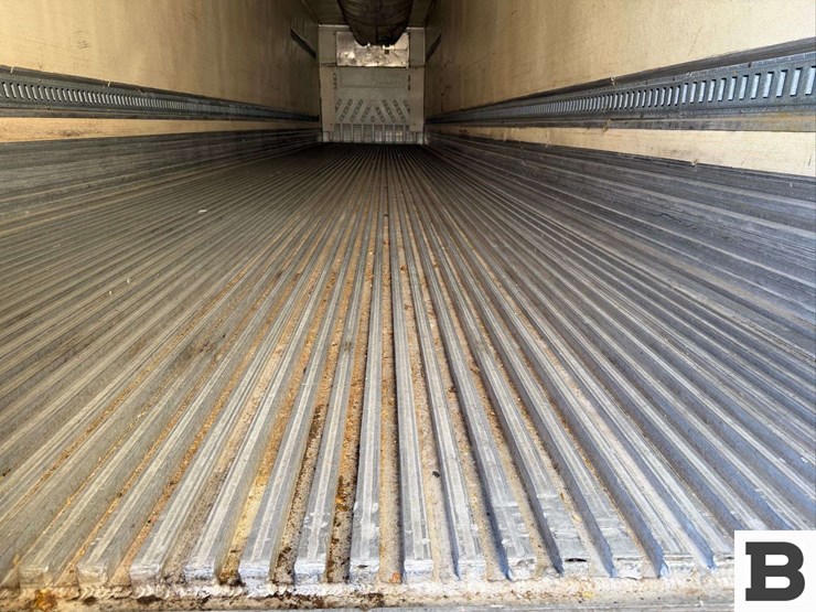 1995-utility-vs2r-image-40