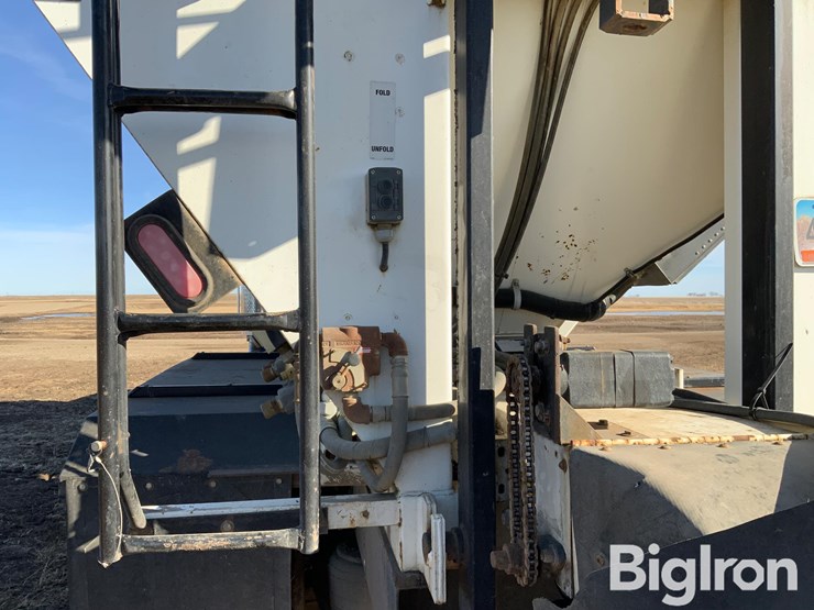 2000-peterbilt-379-image-18