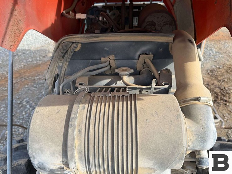 2014-kubota-m8540hd-image-26