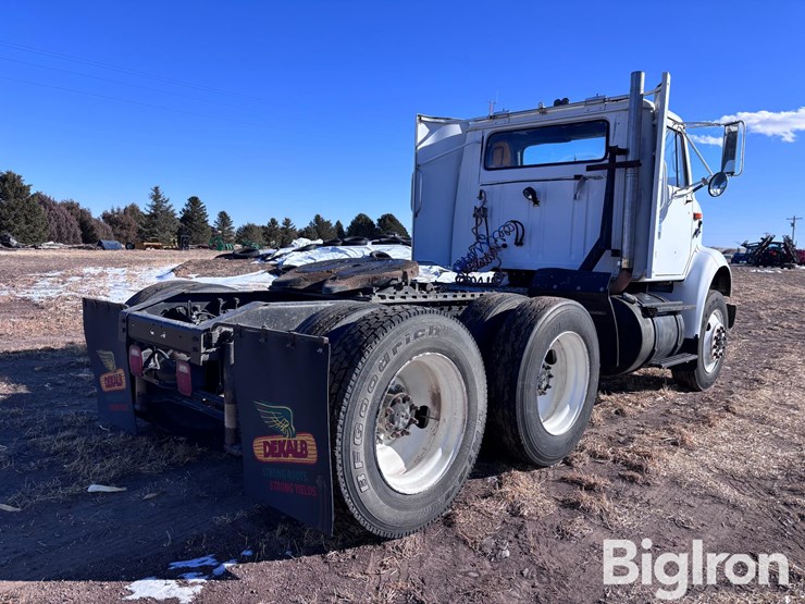 1992-international-8100-image-5