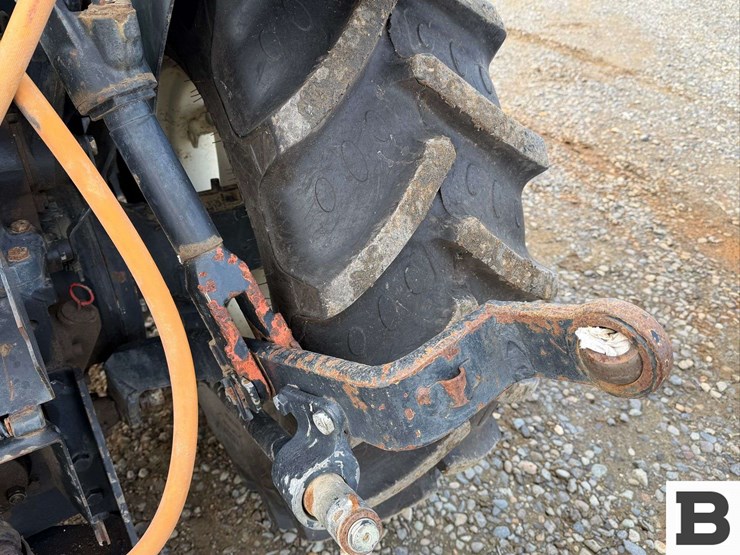 2007-new-holland-tn85fa-image-17