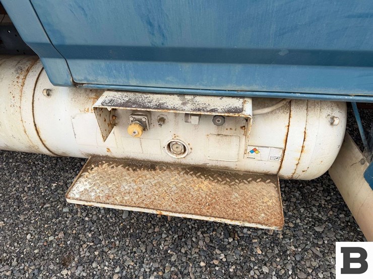 1992-ford-f700-image-22