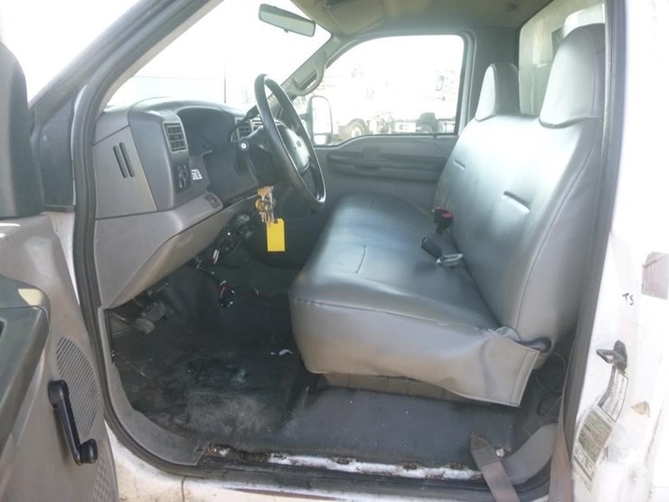 2000-ford-f550-image-12