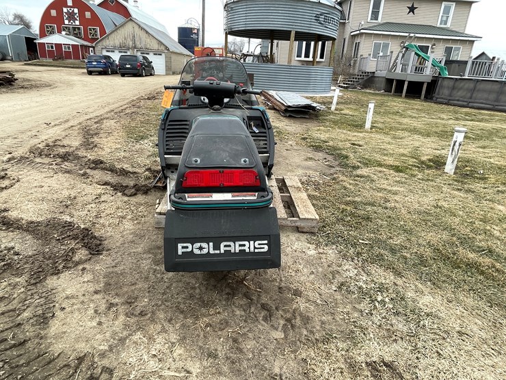 #3444-•-1998-polaris-indy-trail-snowmobile-for-parts-(no-registration-card)-image-6