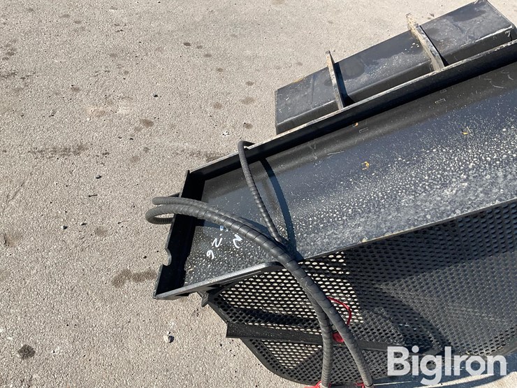 2025-massey-ferguson-730-image-15