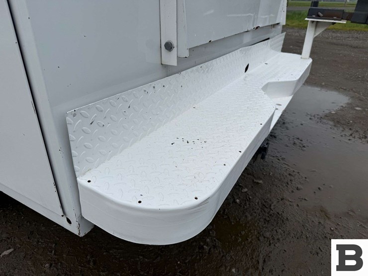 2002-chevrolet-silverado-2500-image-19