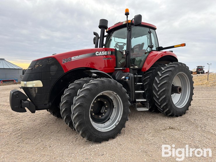 2013-case-ih-magnum-260-image-1