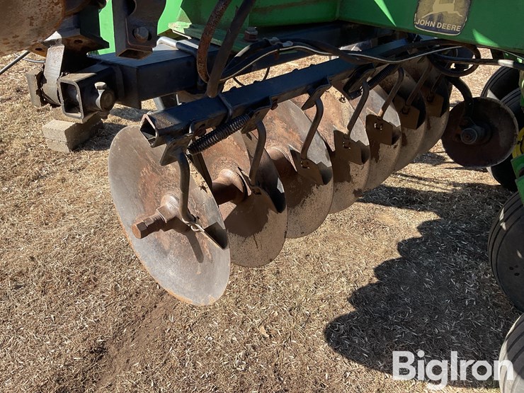 john-deere-630-image-18