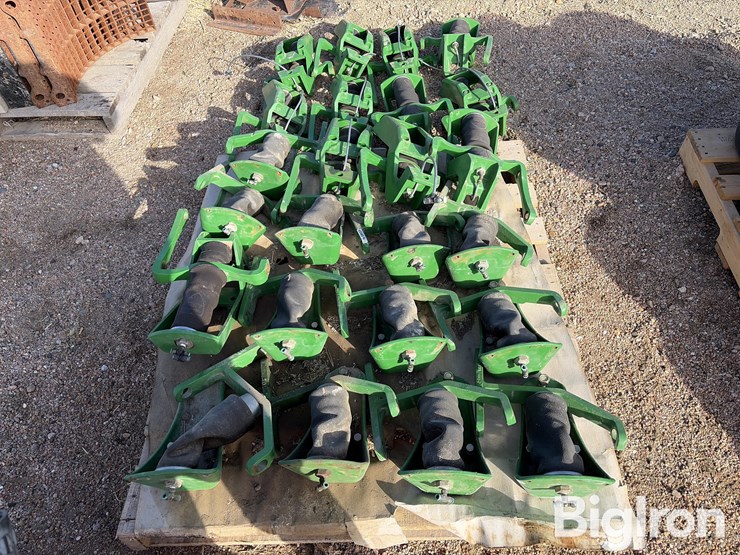 john-deere-24-image-6