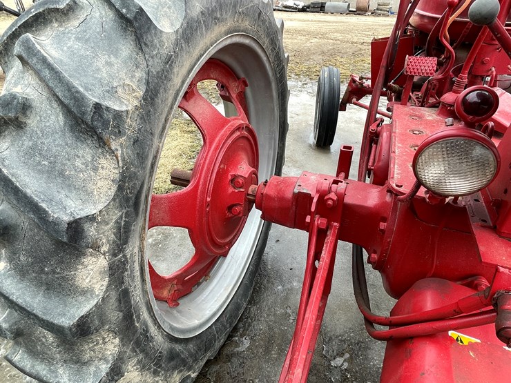 #3206-•-farmall-h-tractor-image-32