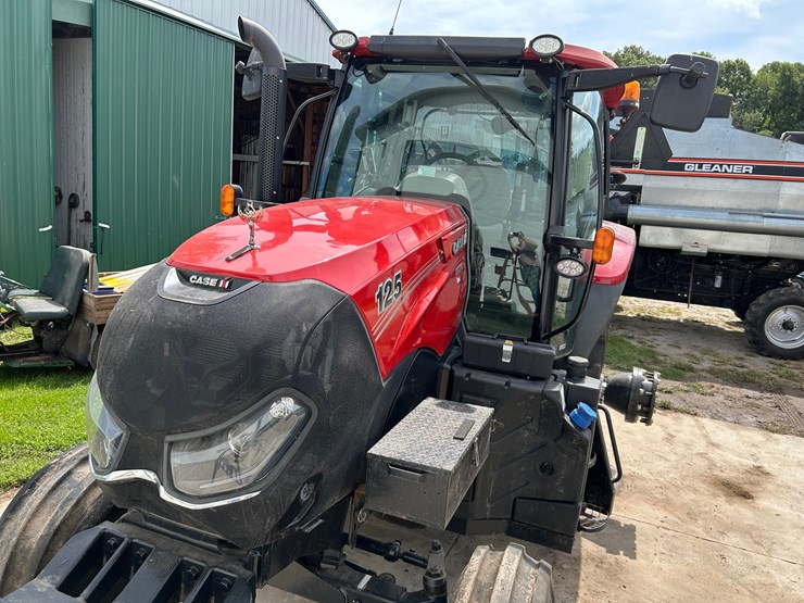 case-ih-125-image-22