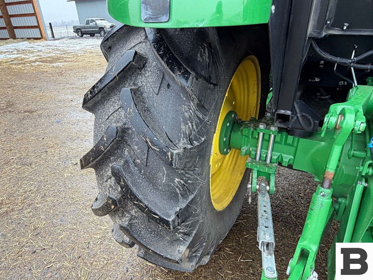 john-deere-5075e-image-25