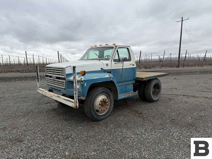1990-ford-f700-image-1