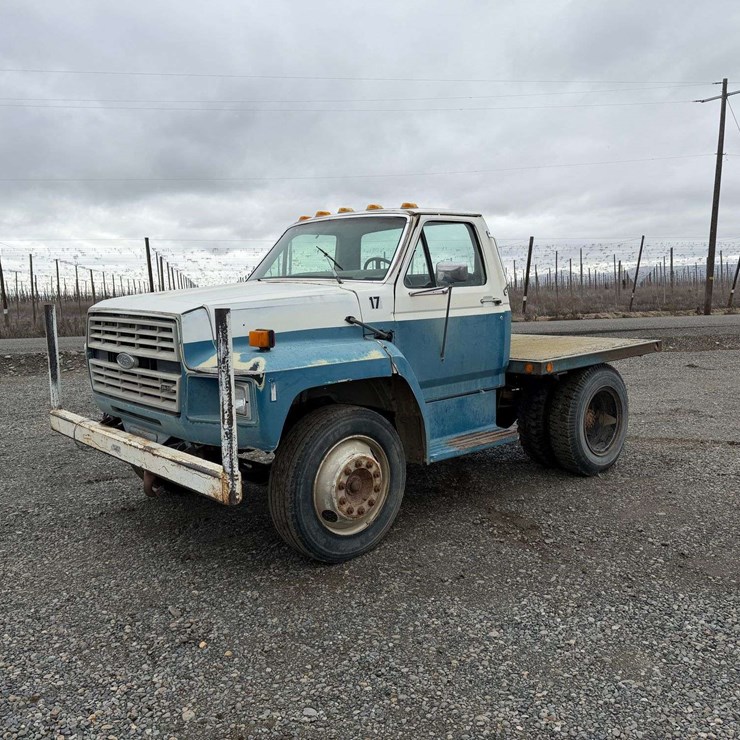 1990 FORD F700