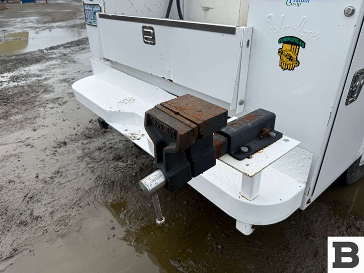 2002-chevrolet-silverado-2500-image-29