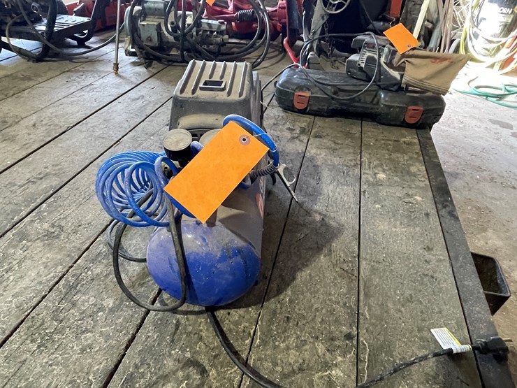 #7211-•-campbell-hausfeld-air-compressor-image-6