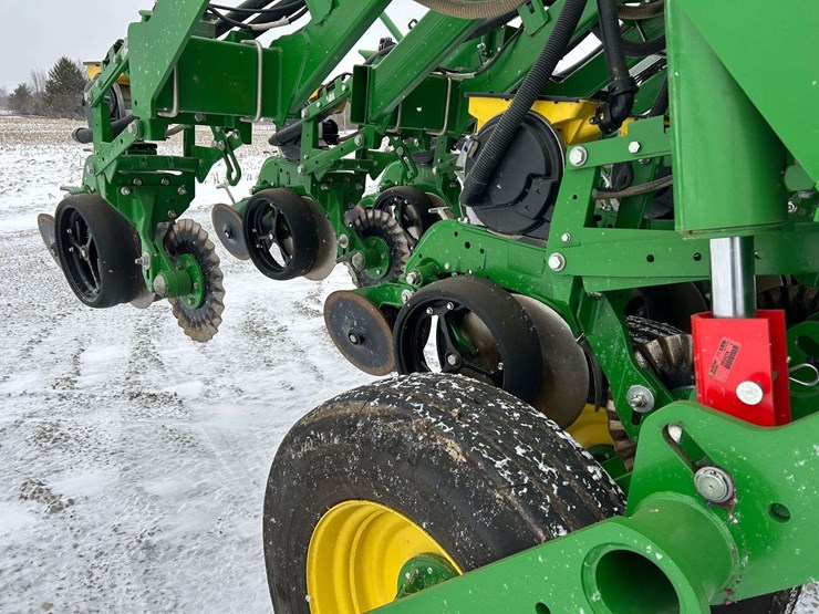 2021-john-deere-1795-image-18